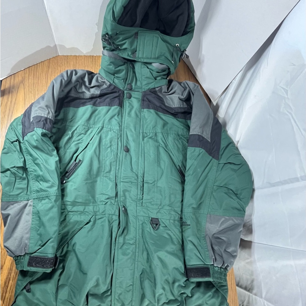 Cabelas Mens Waterproof Dry Plus System Hooded Coat Green Black Medium 56835